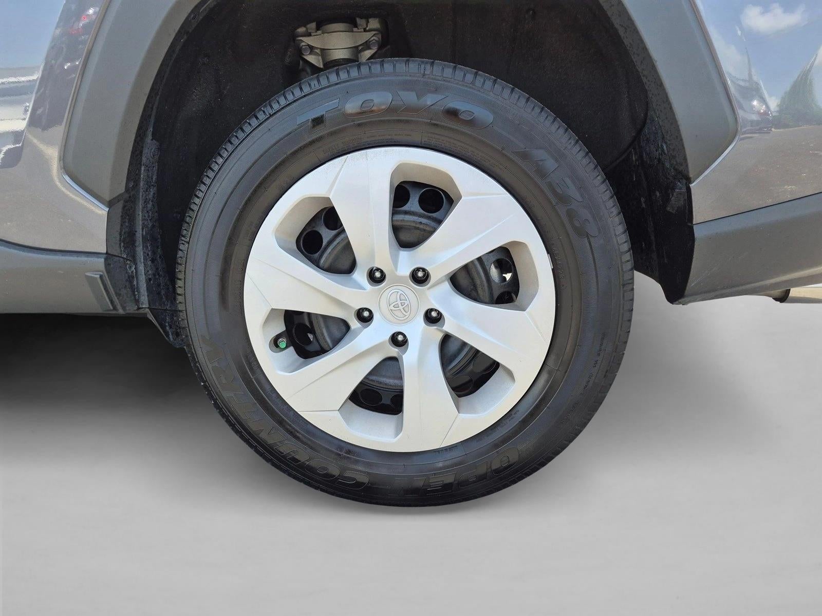 2024 Toyota RAV4 LE FWD (GS)