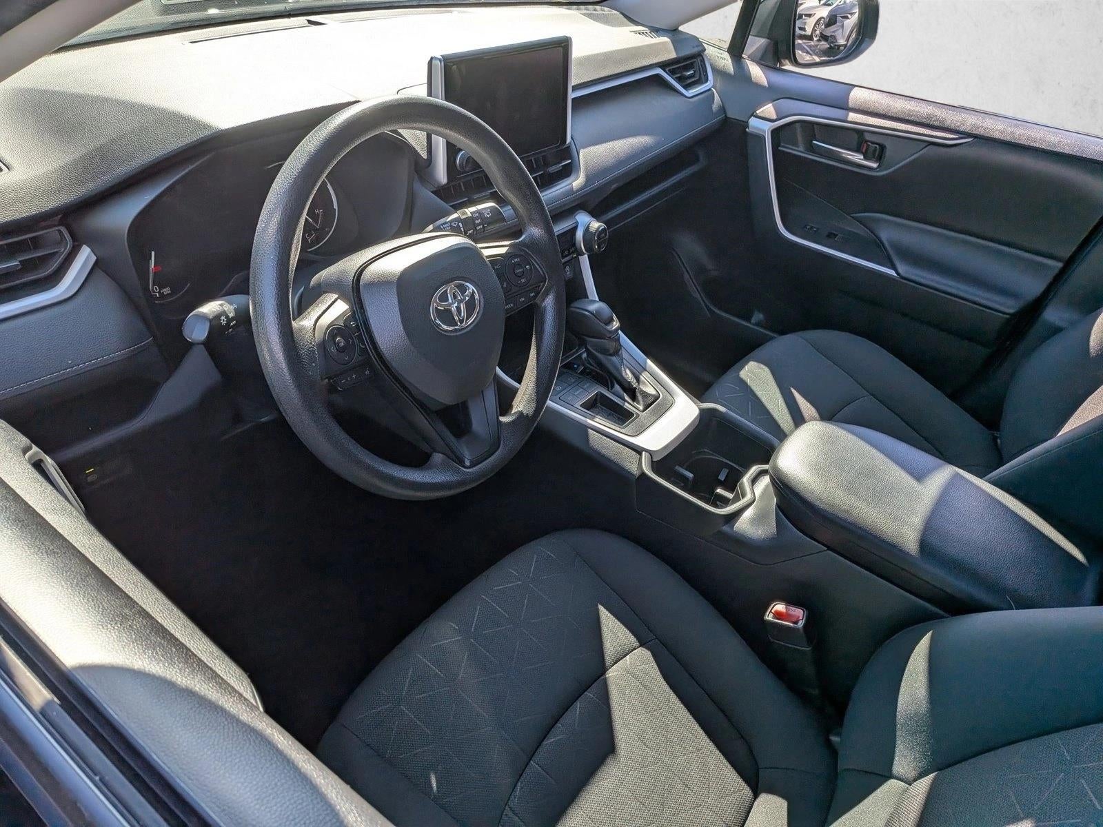 2023 Toyota RAV4 XLE FWD (GS)