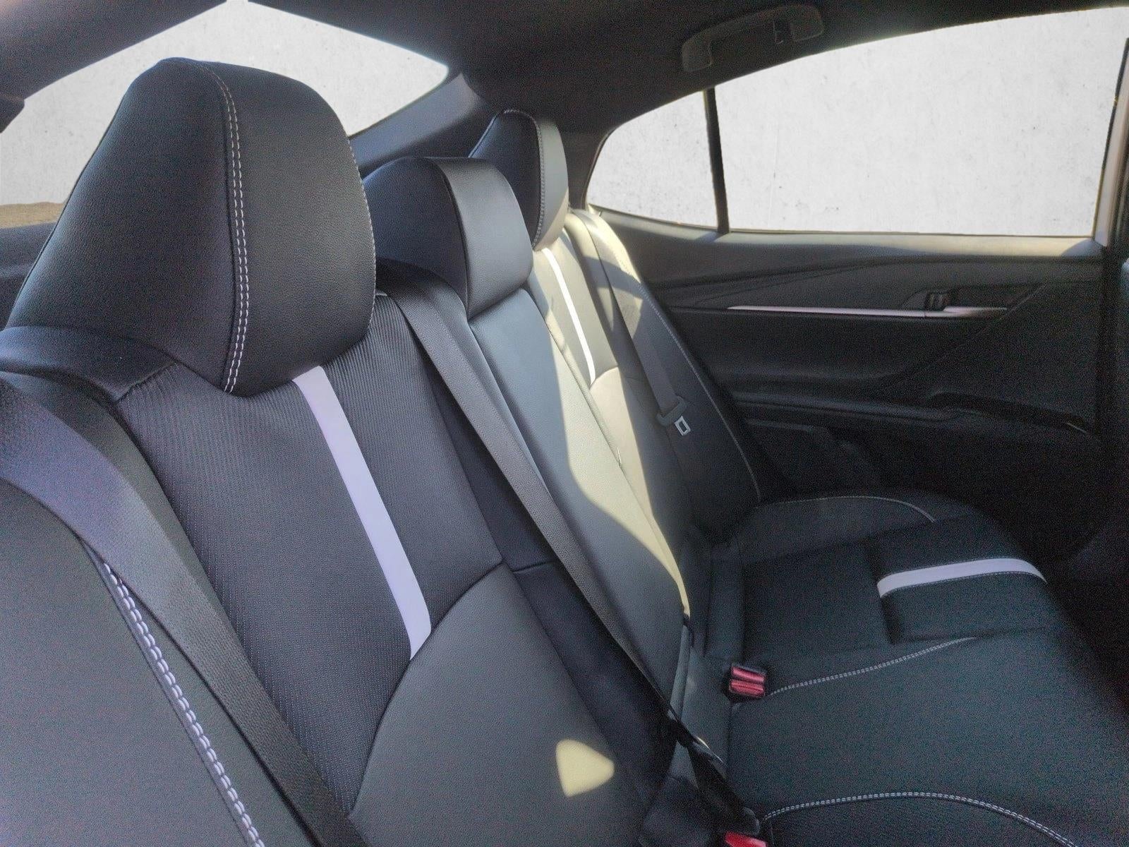 2025 Toyota Camry SE (SE)