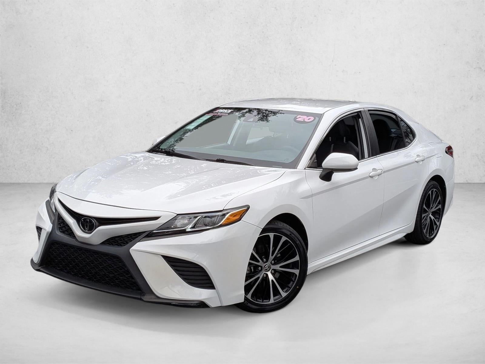 2020 Toyota Camry SE Auto (SE)