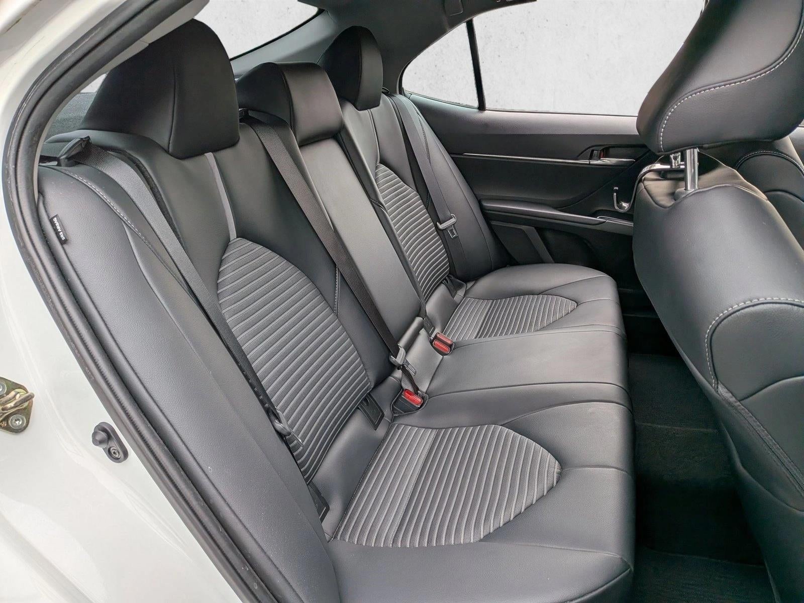 2020 Toyota Camry SE Auto (SE)