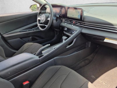 2024 Hyundai ELANTRA SEL IVT