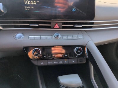 2023 Hyundai ELANTRA SEL IVT
