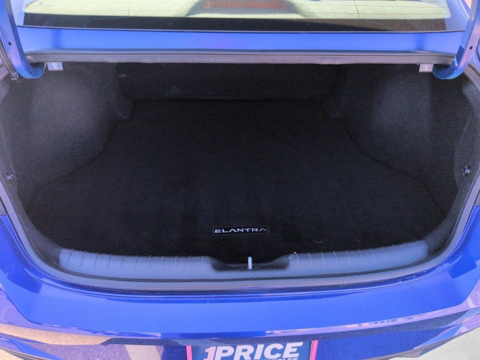 2023 Hyundai ELANTRA SEL IVT