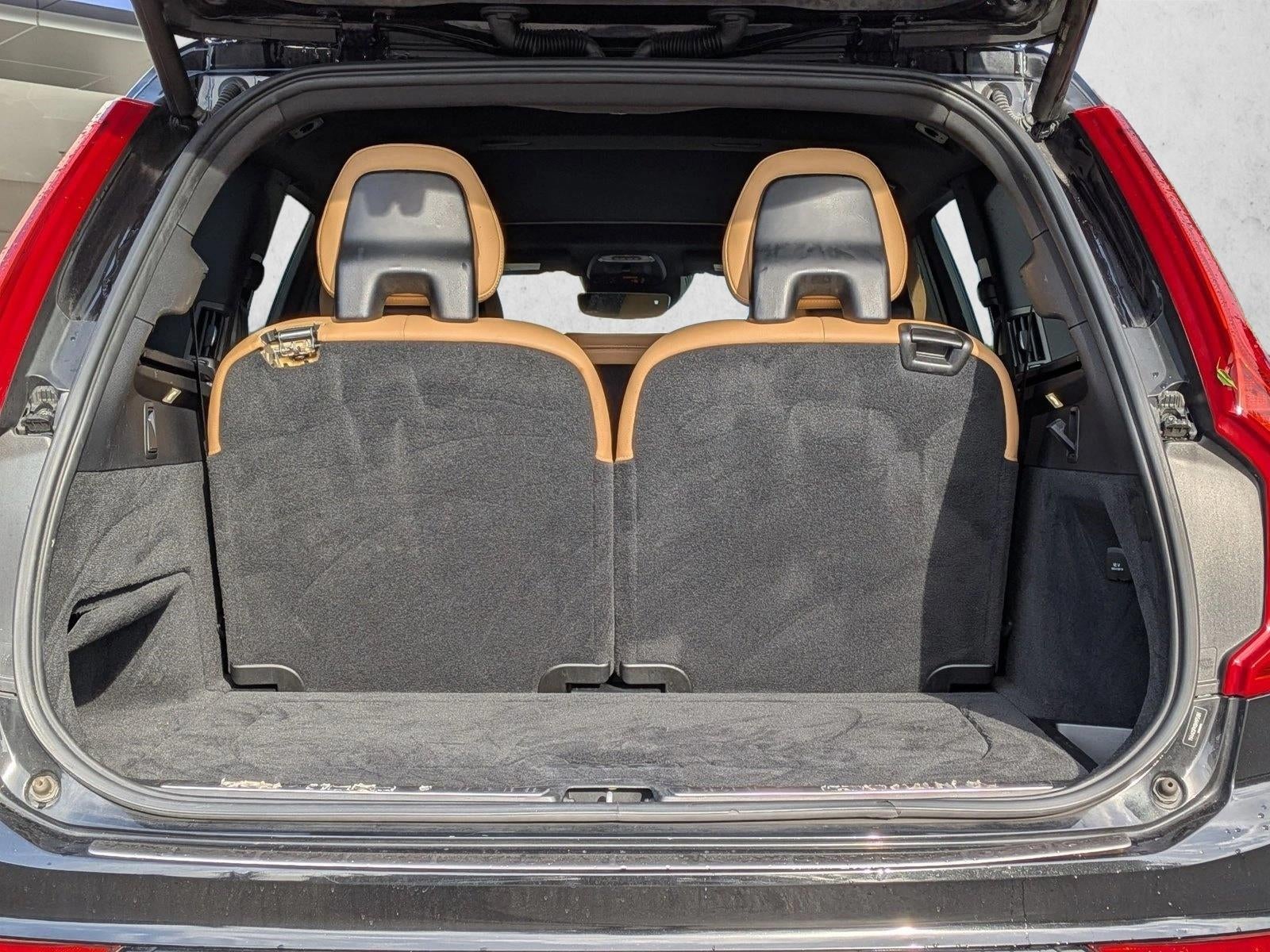 2017 Volvo XC90 T6 AWD 7-Passenger Momentum