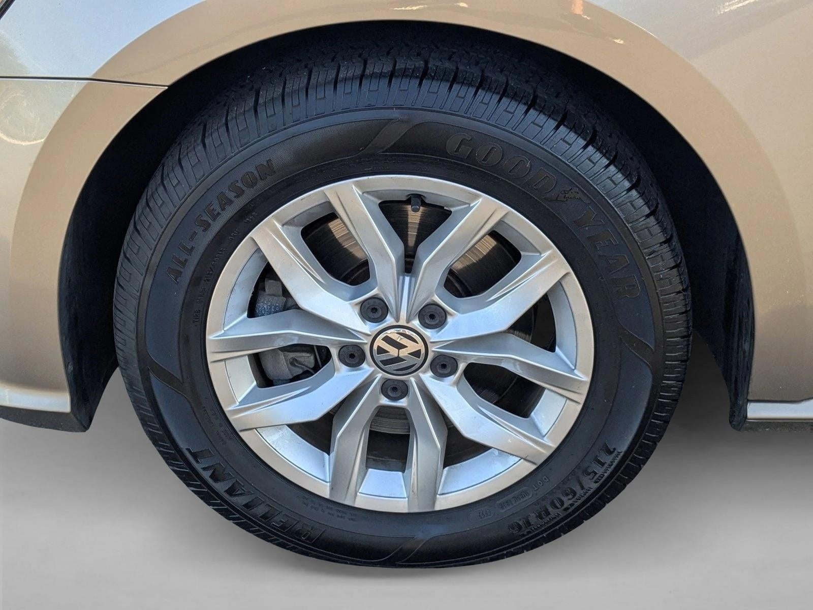 2017 Volkswagen Passat 1.8T S Auto
