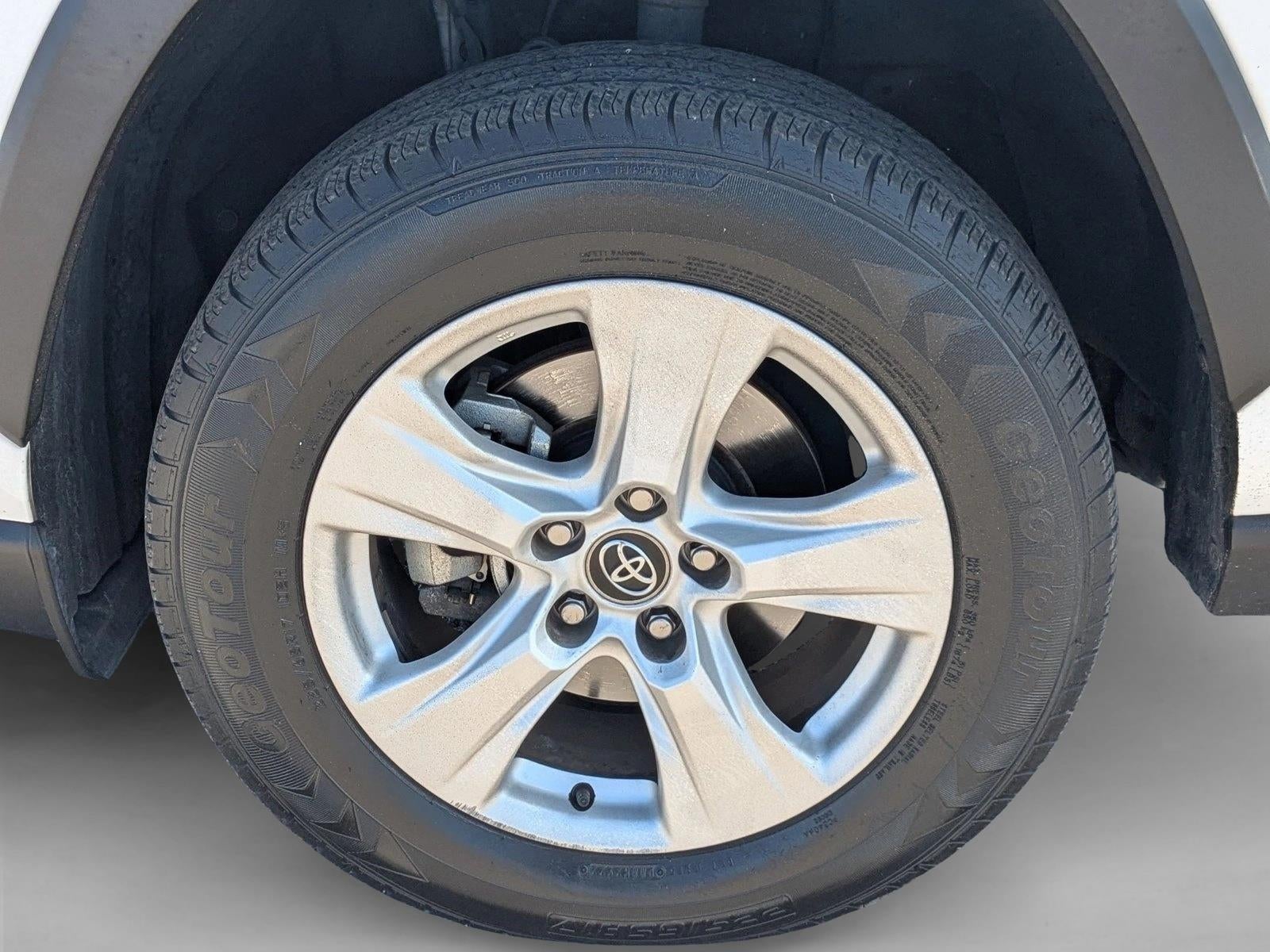 2020 Toyota RAV4 XLE FWD (GS)