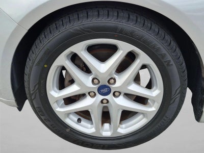 2016 Ford Fusion 4dr Sdn SE FWD