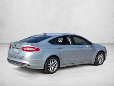 2016 Ford Fusion 4dr Sdn SE FWD
