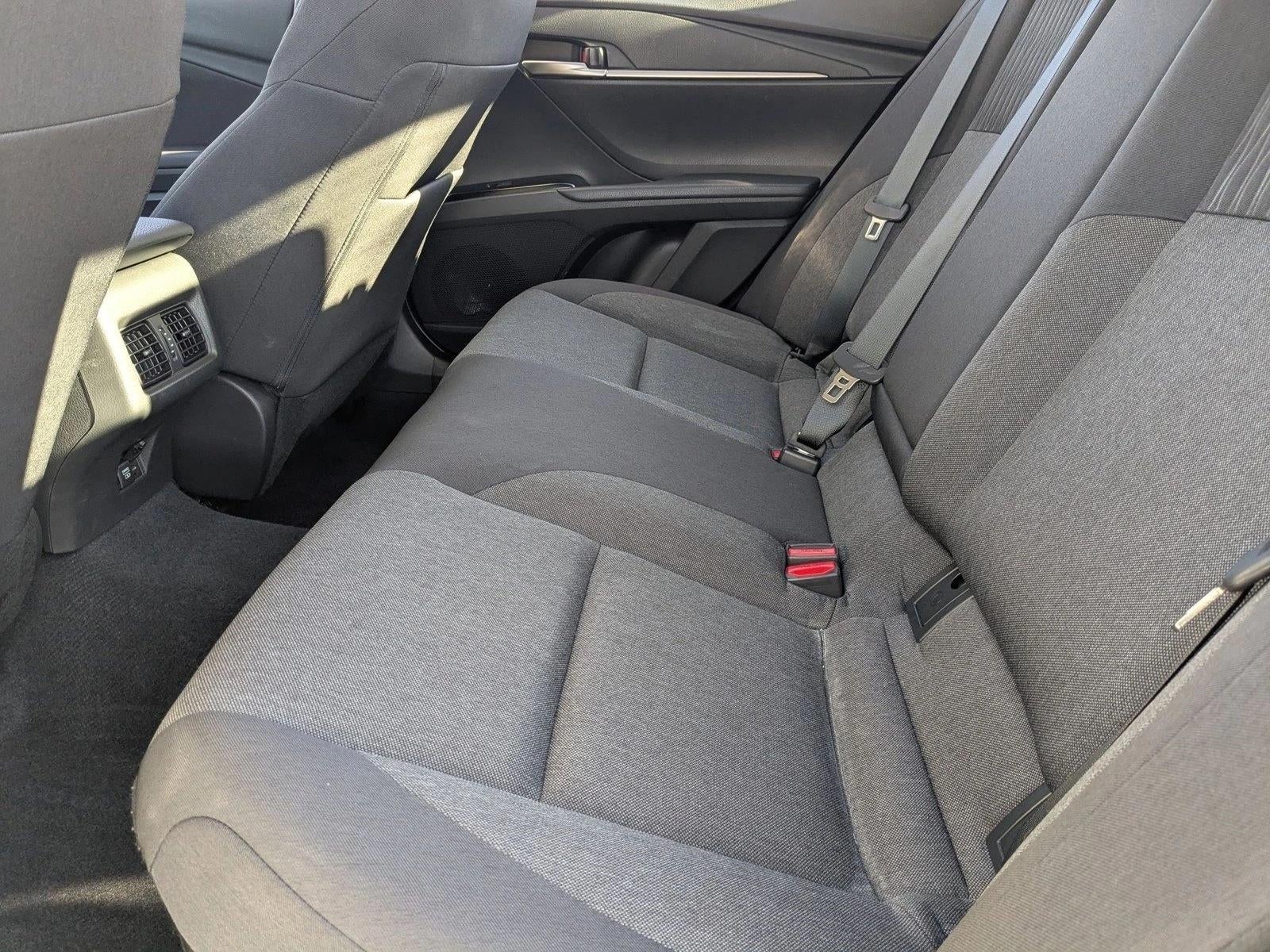 2025 Toyota Camry LE (SE)