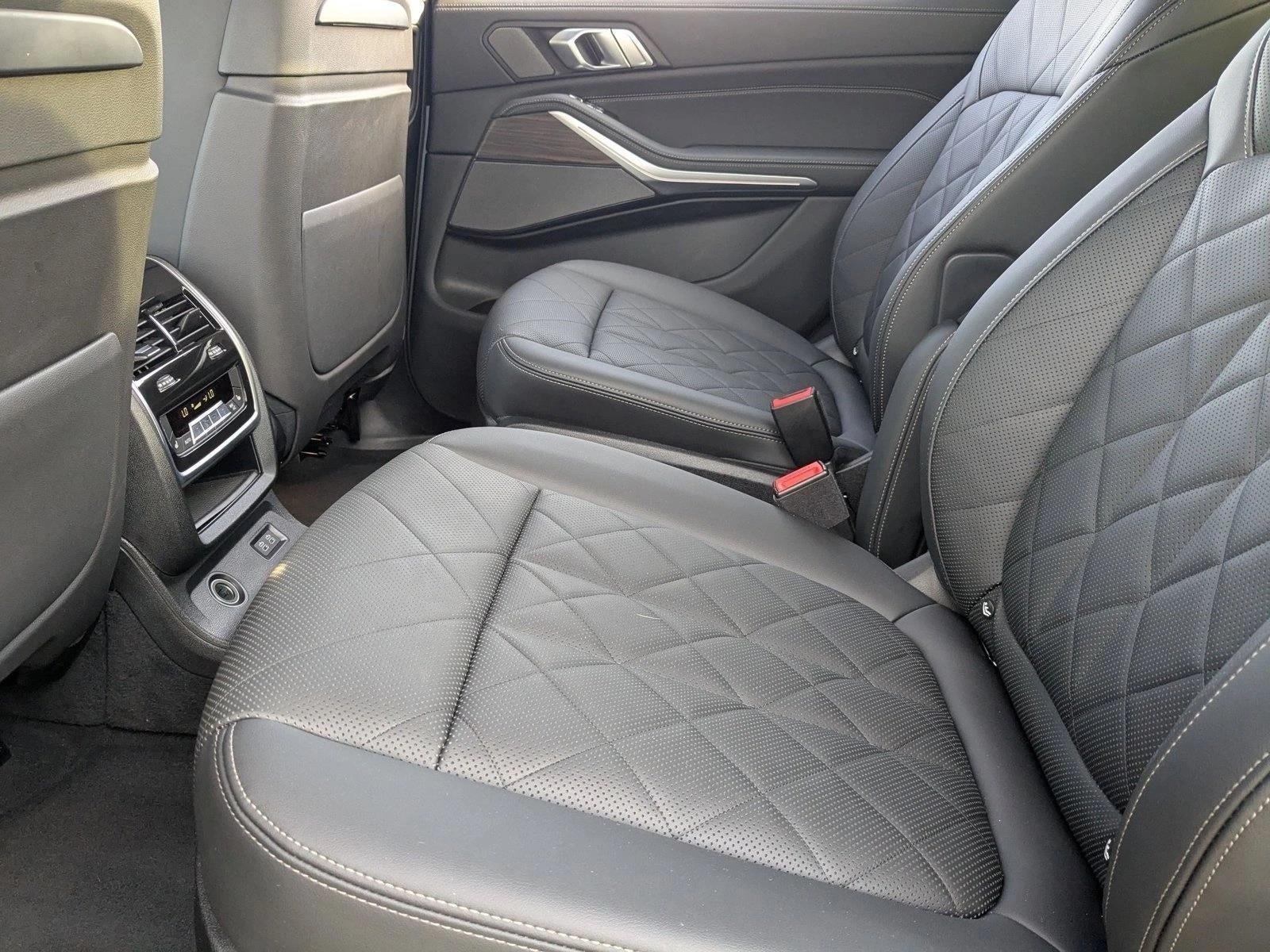 2023 BMW X7 xDrive40i Sports Activity Vehicle