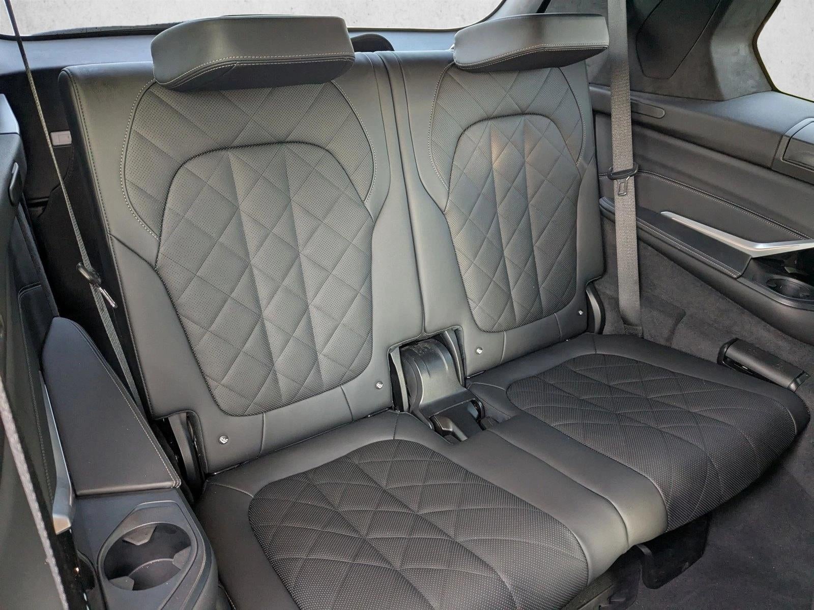 2023 BMW X7 xDrive40i Sports Activity Vehicle