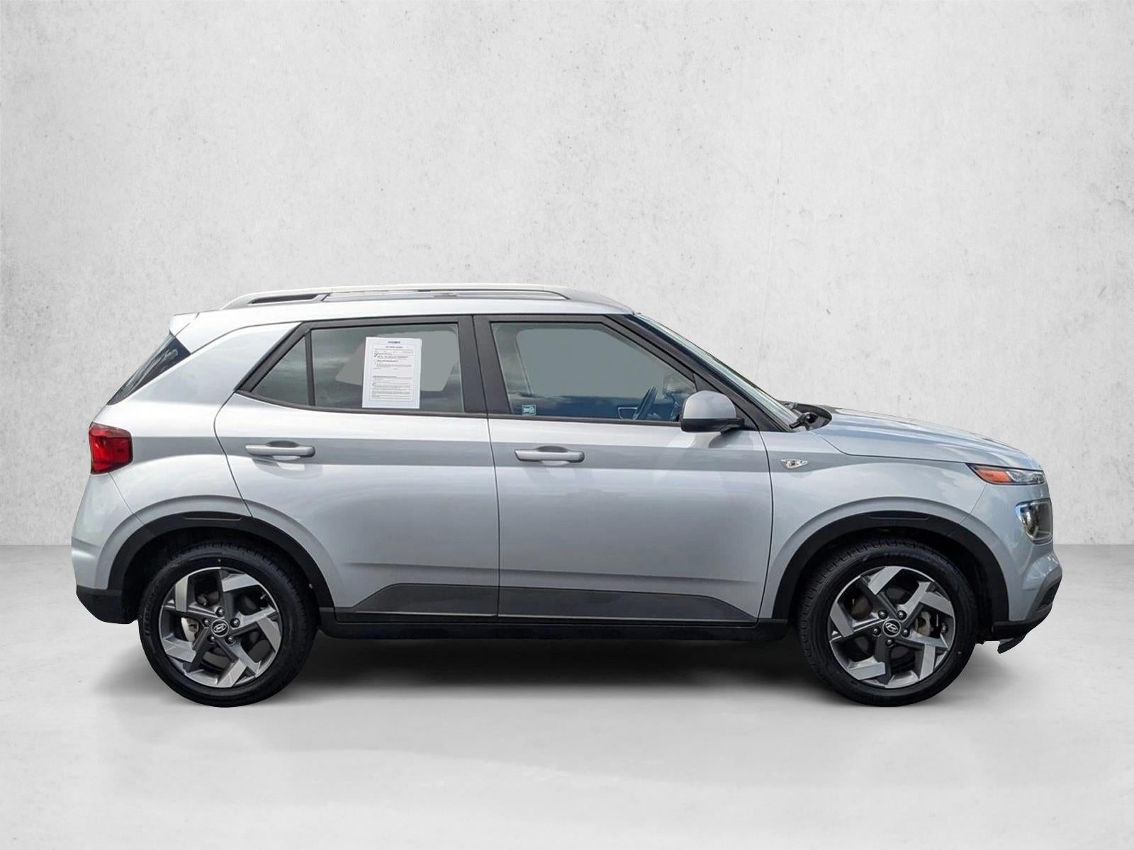 2021 Hyundai VENUE SEL IVT
