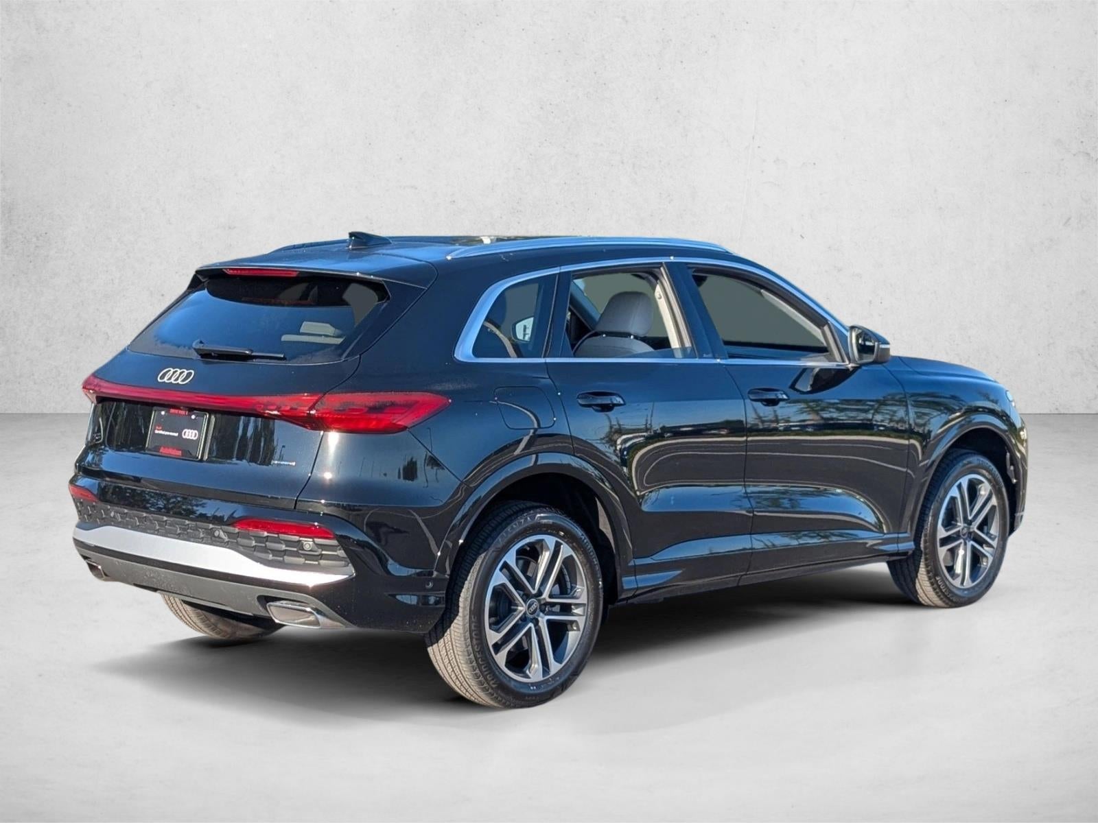 2025 Audi Q5 Premium 2.0 TFSI quattro