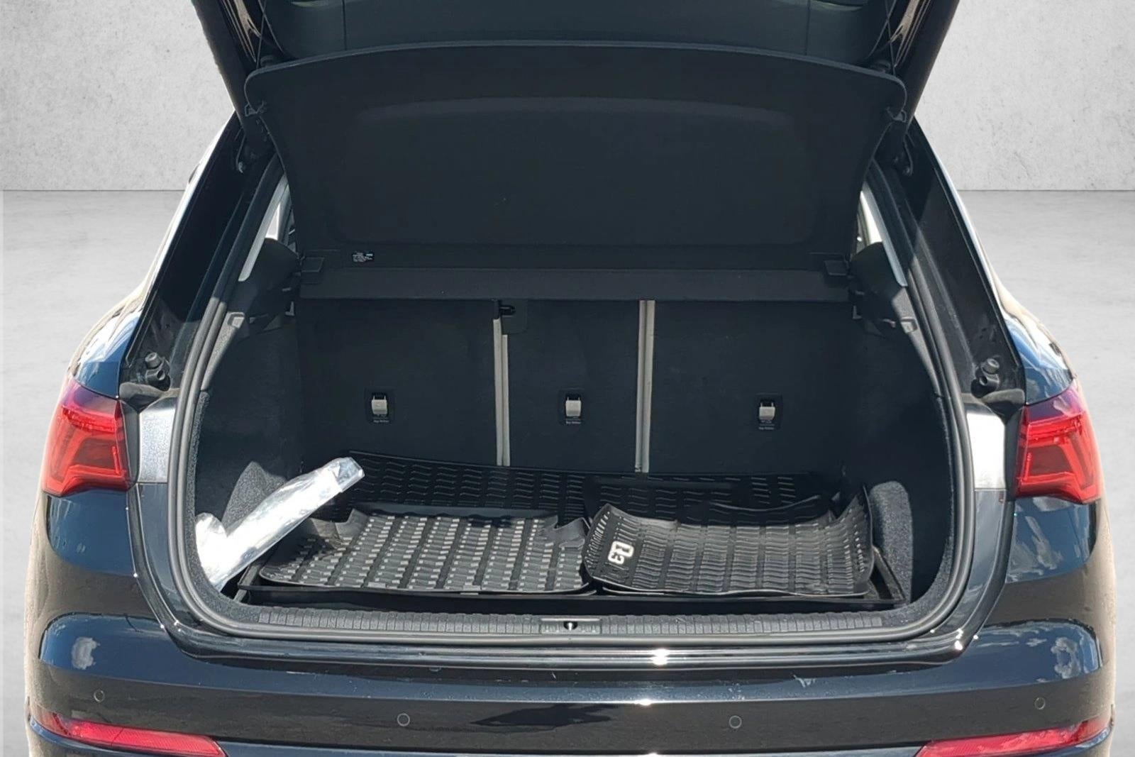 2022 Audi Q3 Premium 40 TFSI quattro