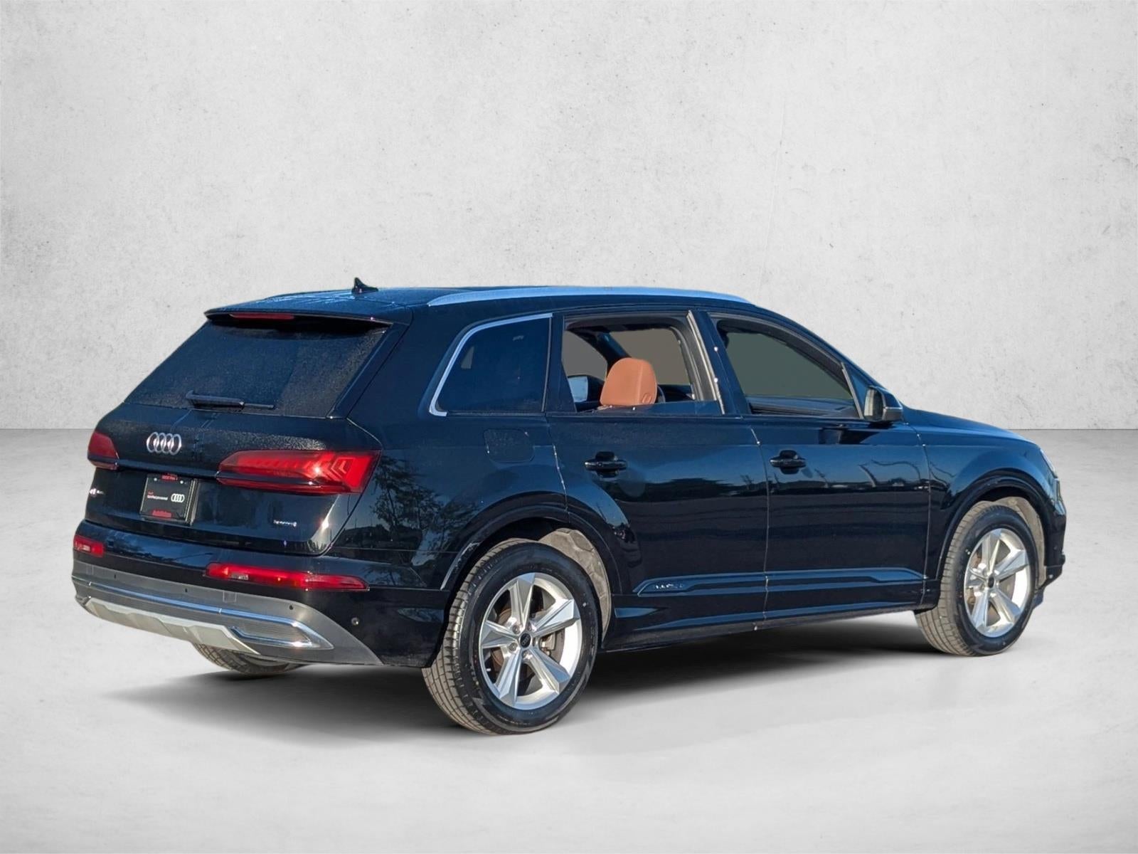 2023 Audi Q7 Premium 55 TFSI quattro