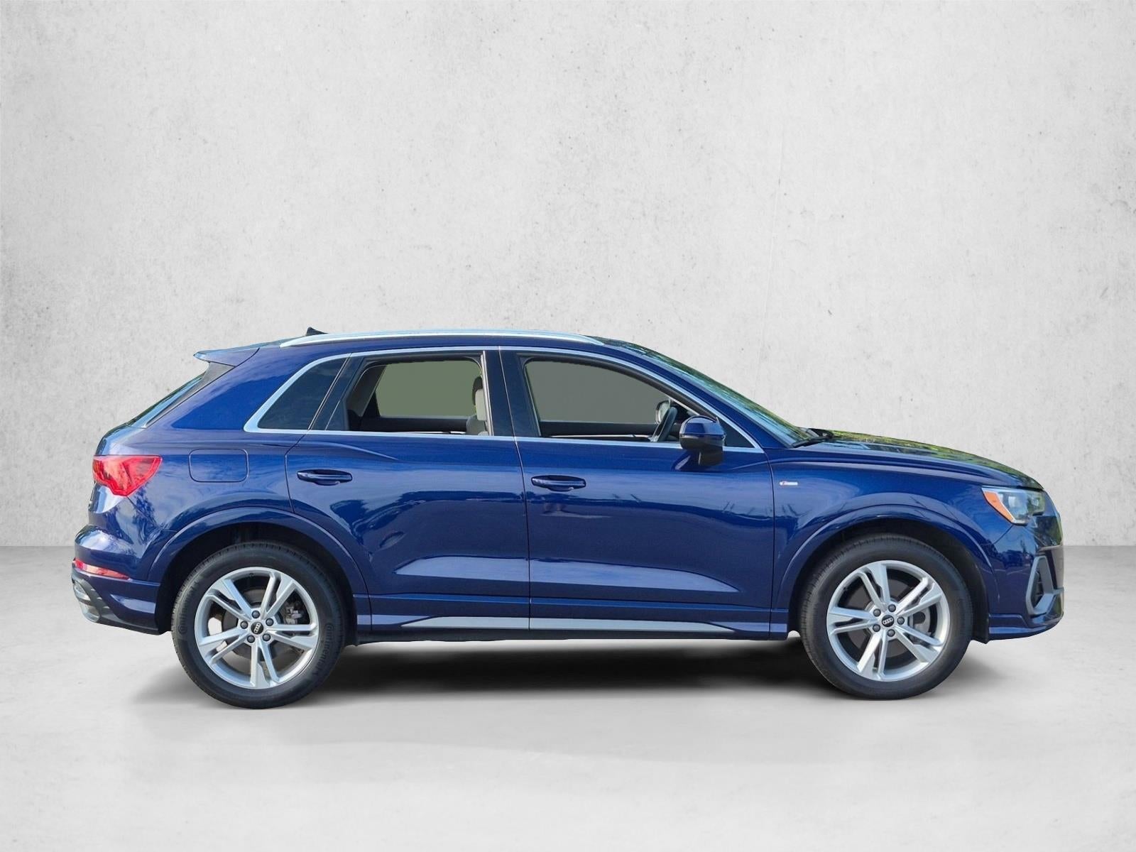 2022 Audi Q3 S line Premium 45 TFSI quattro