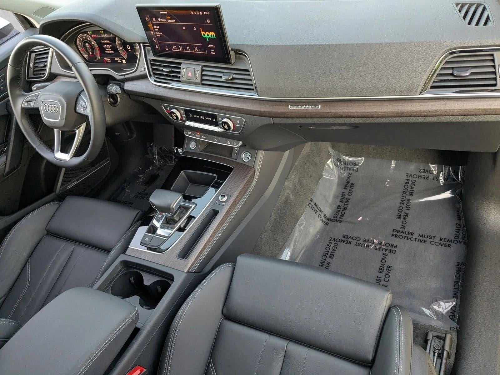 2025 Audi Q5 S line Premium Plus 45 TFSI quattro