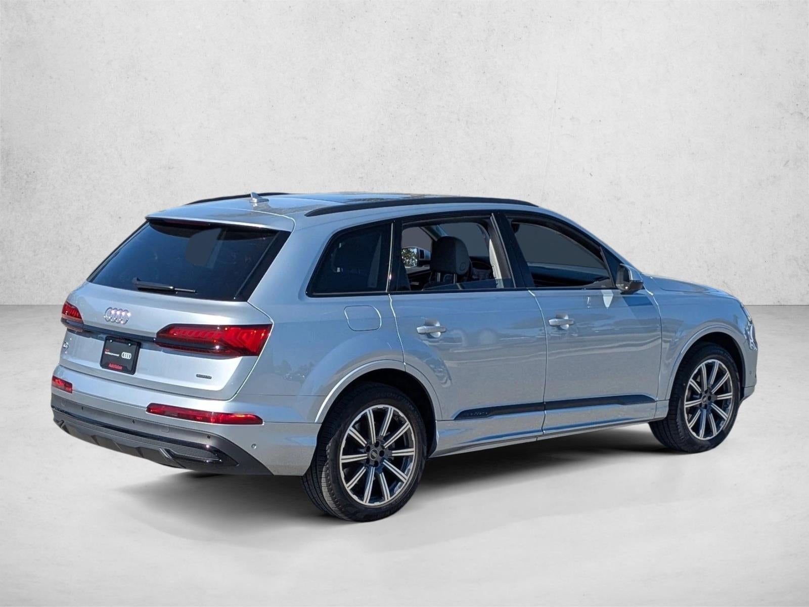2023 Audi Q7 Premium Plus 45 TFSI quattro