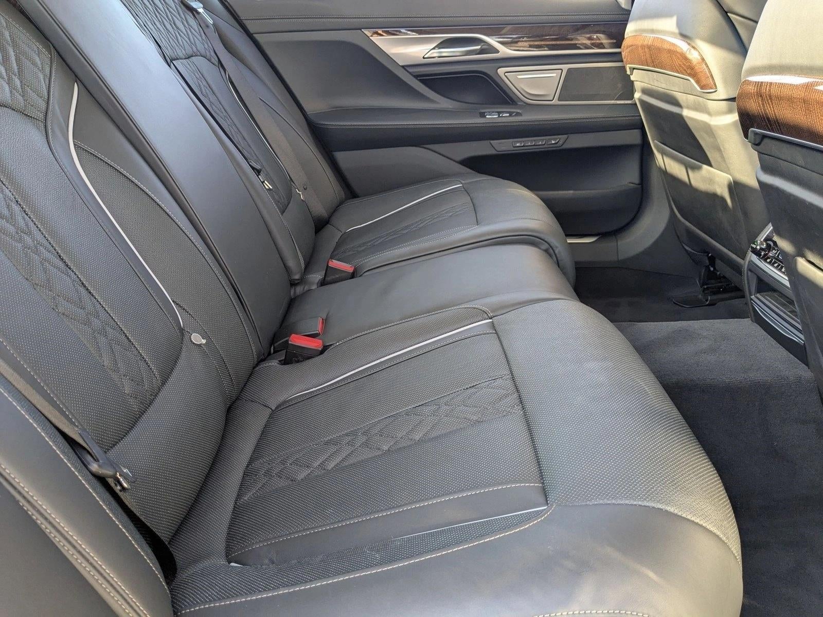 2020 BMW 750i xDrive Sedan