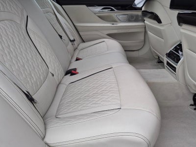 2021 BMW ALPINA B7 xDrive Sedan
