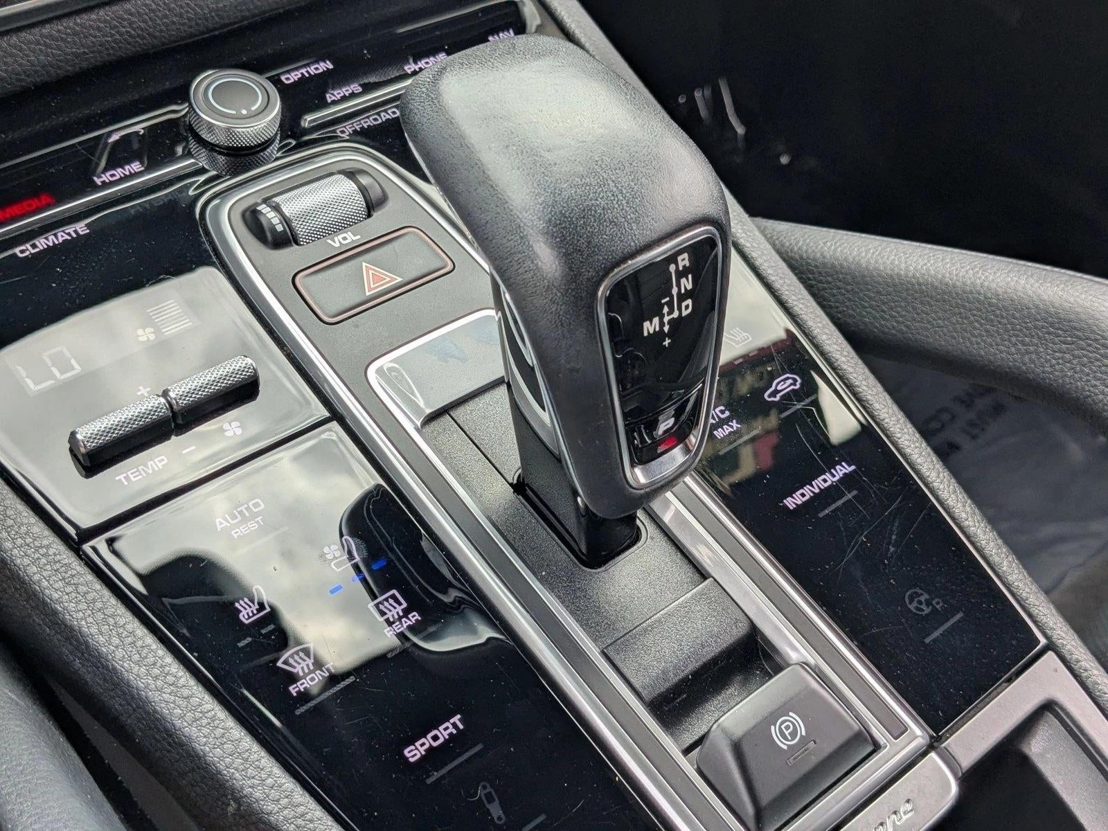 2023 Porsche Cayenne Platinum Edition AWD