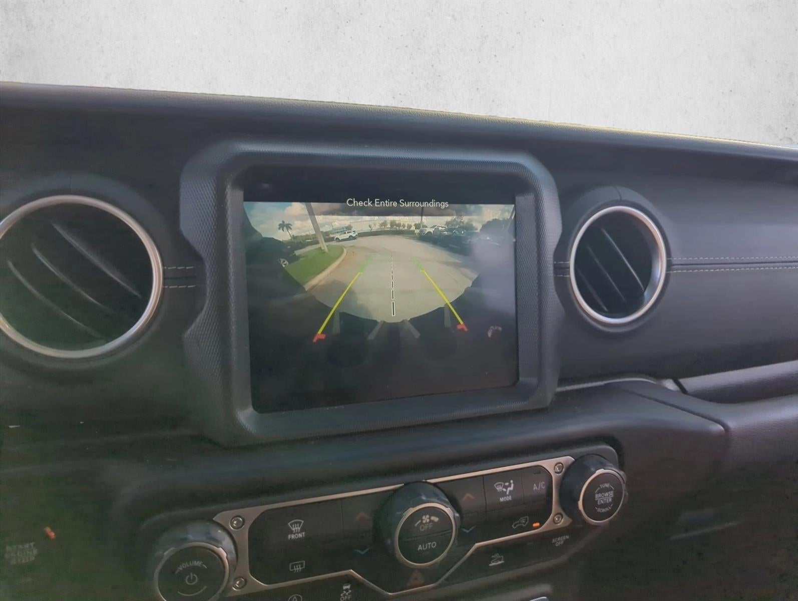 2022 Jeep Wrangler Unlimited Sahara 4x4