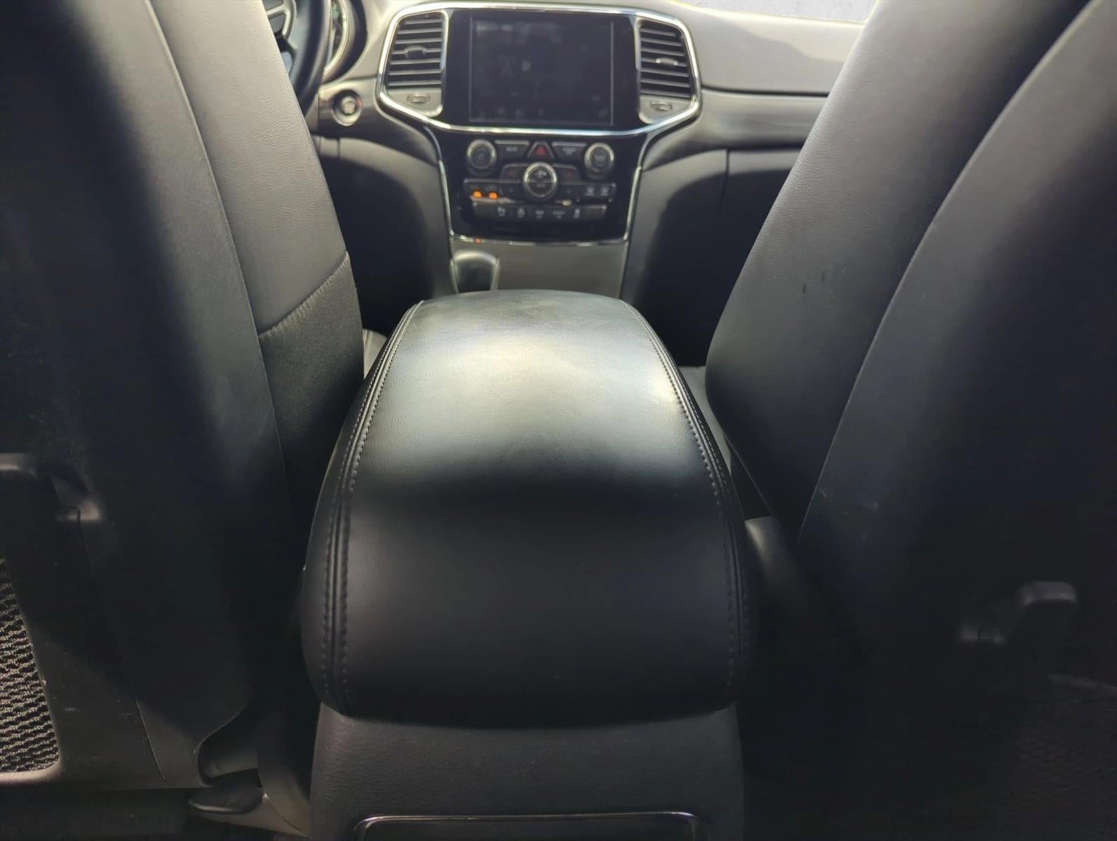 2019 Jeep Grand Cherokee Laredo E 4x2