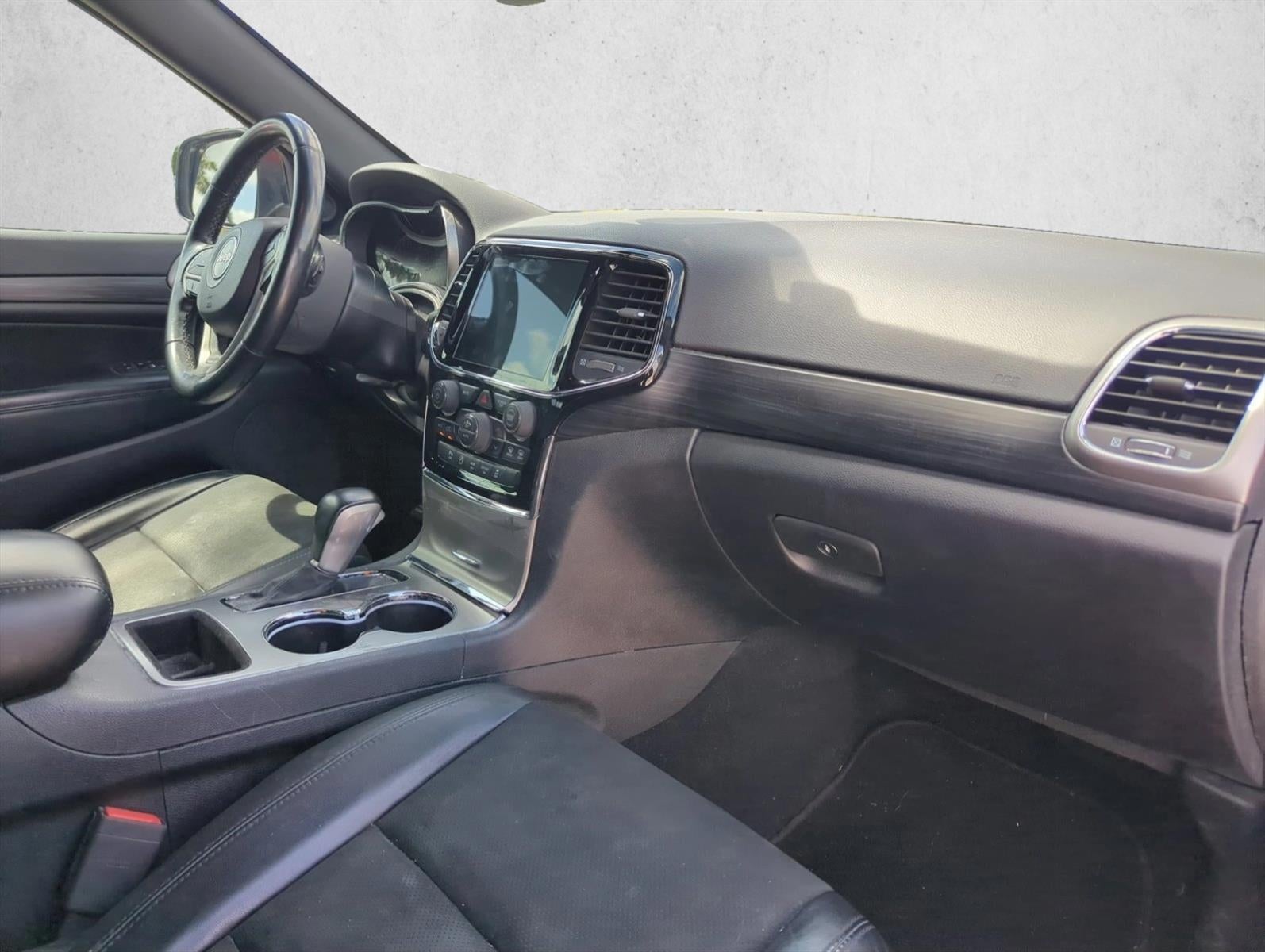 2019 Jeep Grand Cherokee Laredo E 4x2