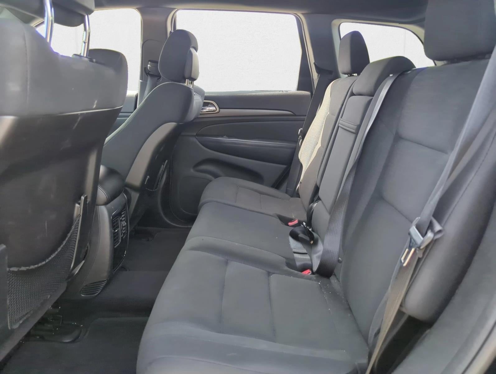 2017 Jeep Grand Cherokee Laredo 4x2