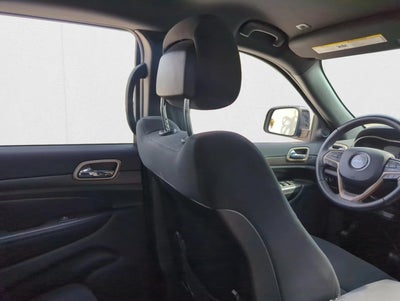 2017 Jeep Grand Cherokee Laredo 4x2