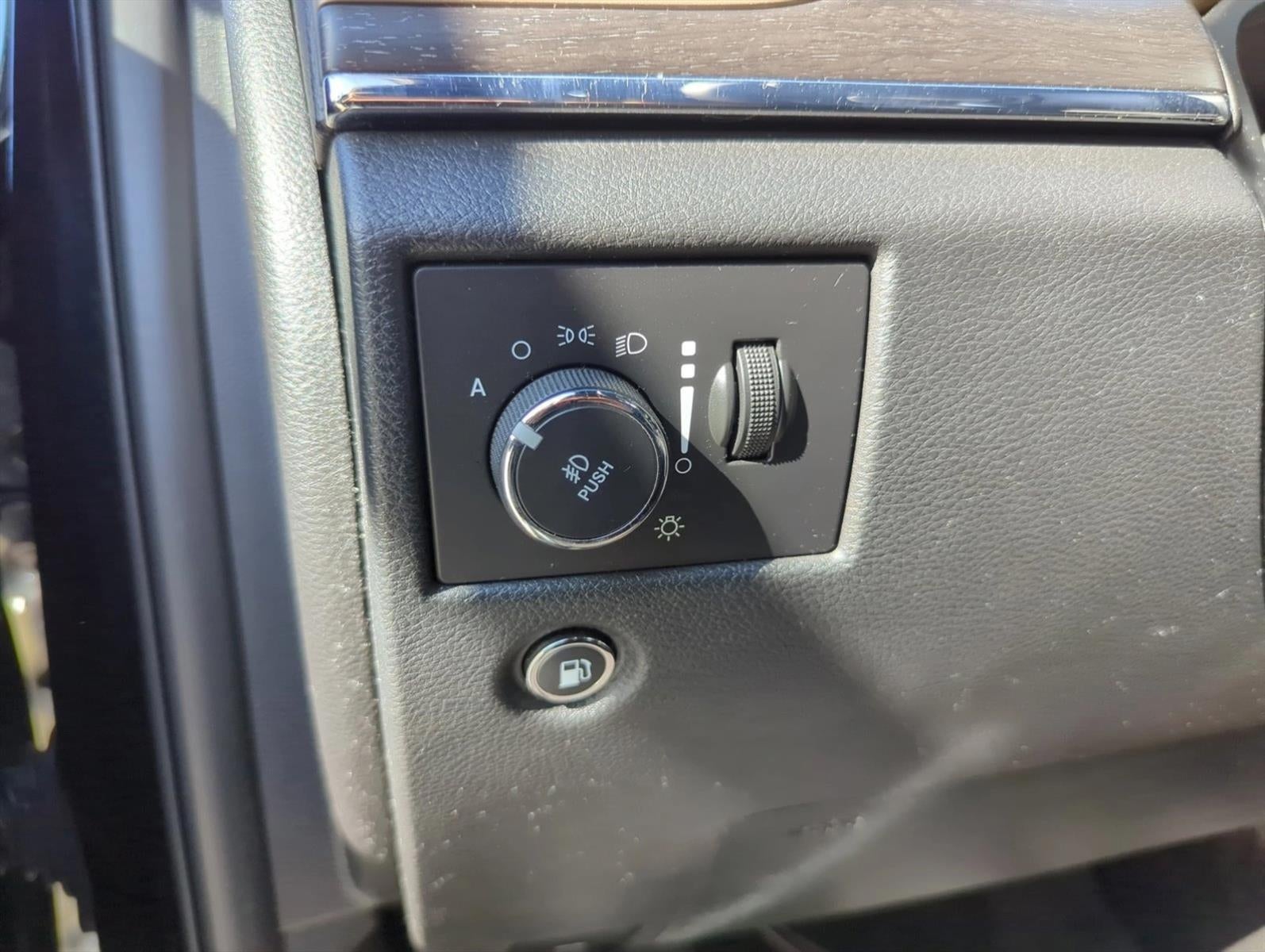 2017 Jeep Grand Cherokee Limited 4x2