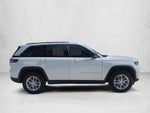 2025 Jeep Grand Cherokee Laredo 4x2