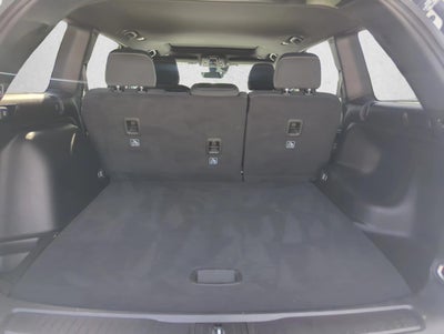 2025 Jeep Grand Cherokee Laredo 4x2