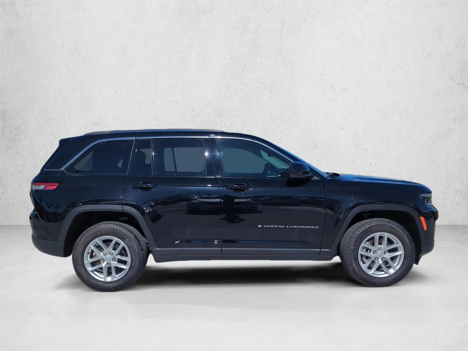 2024 Jeep Grand Cherokee Laredo X 4x2