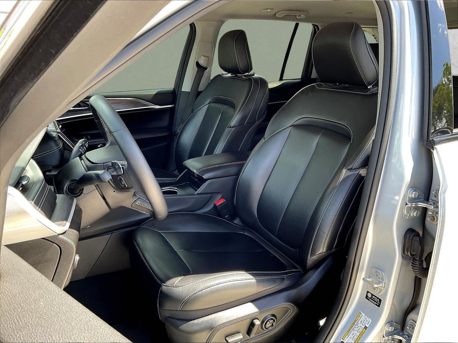 2023 Jeep Grand Cherokee Limited 4x2