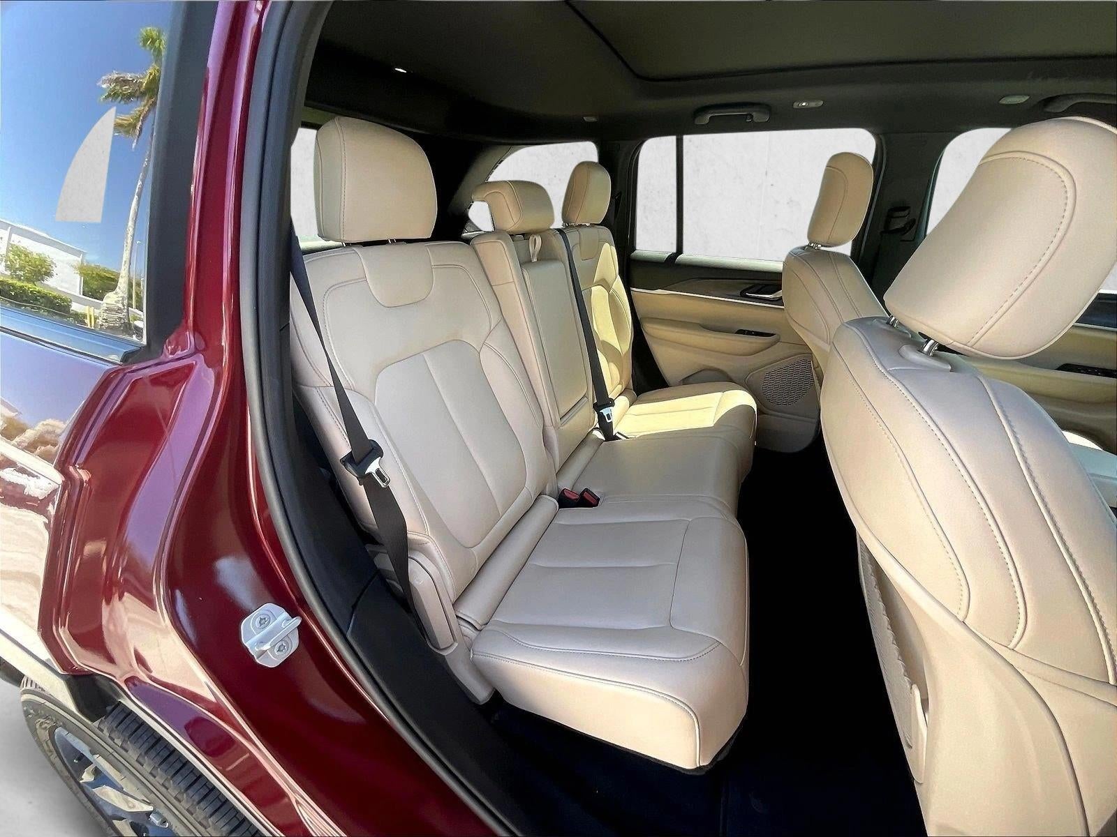 2025 Jeep Grand Cherokee Limited 4x2