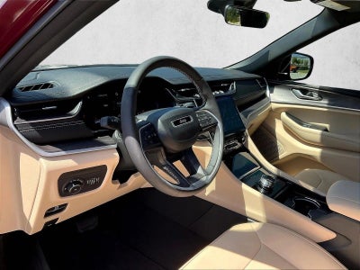 2025 Jeep Grand Cherokee Limited 4x2