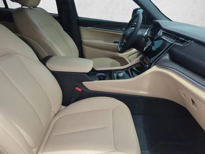2025 Jeep Grand Cherokee Limited 4x2