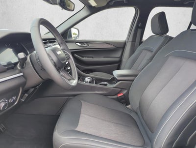 2024 Jeep Grand Cherokee Laredo 4x4