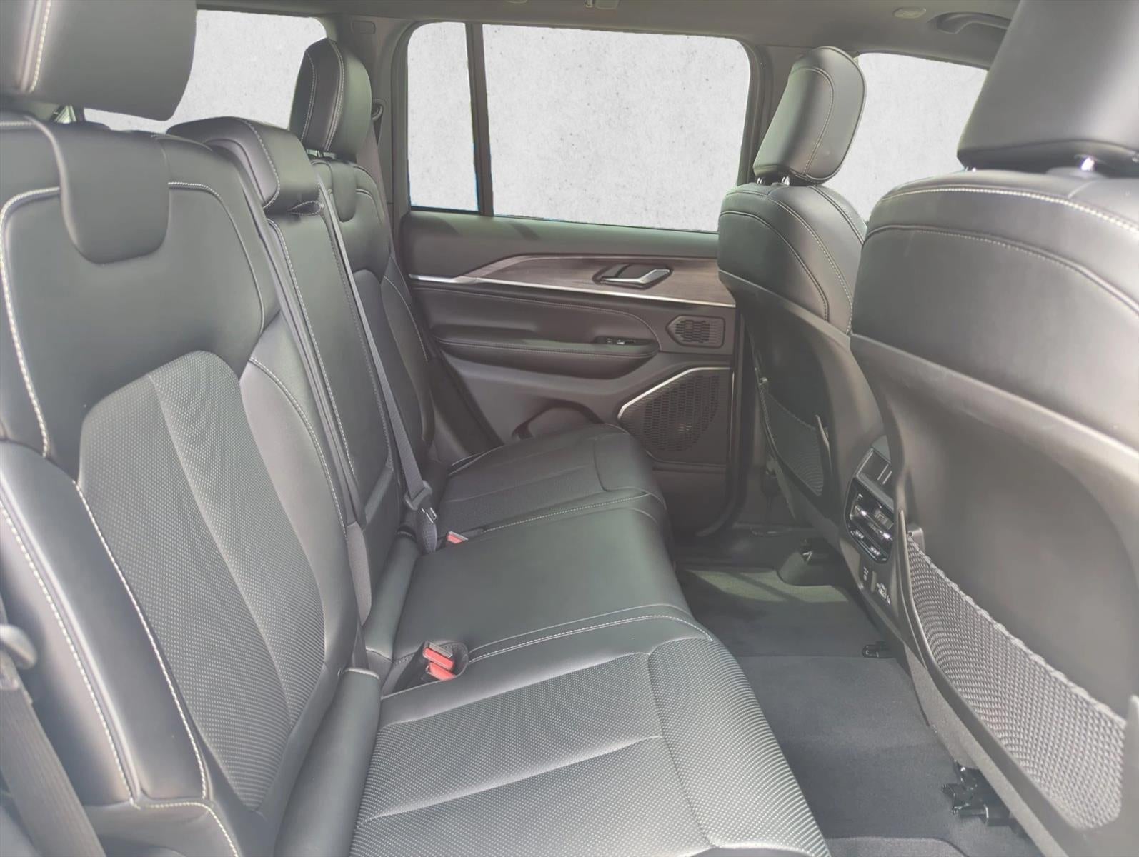 2024 Jeep Grand Cherokee Overland 4x4