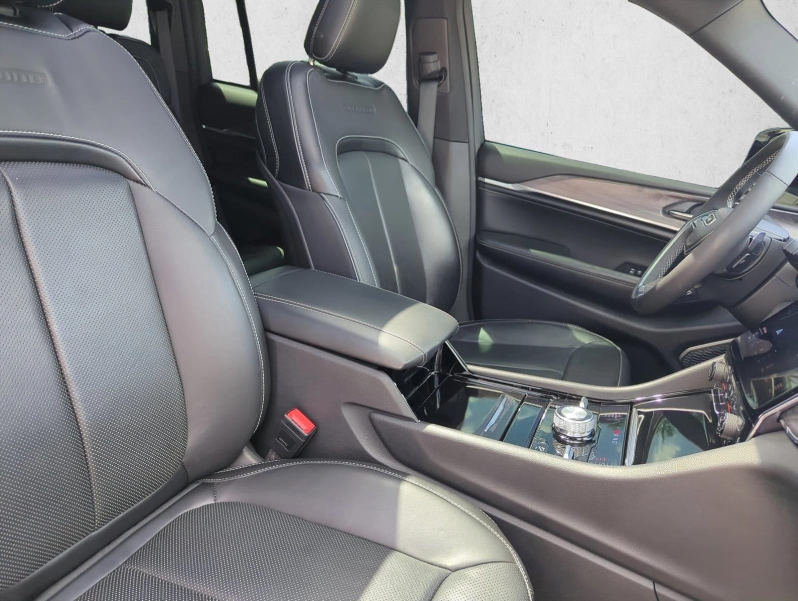 2024 Jeep Grand Cherokee Overland 4x4