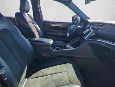 2022 Jeep Grand Cherokee L Altitude 4x2