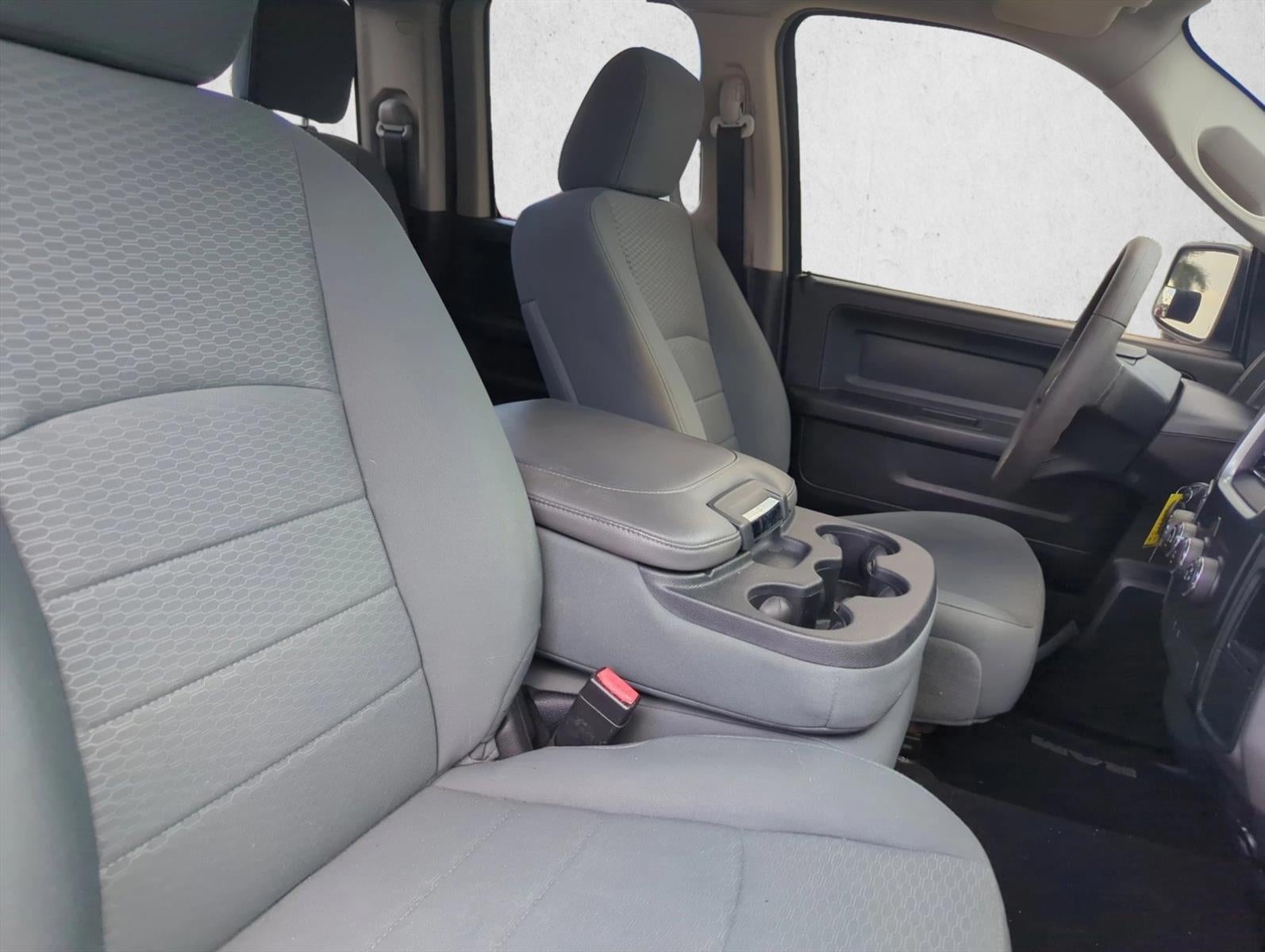 2014 RAM 1500 2WD Quad Cab 6.4 Ft Box Tradesman