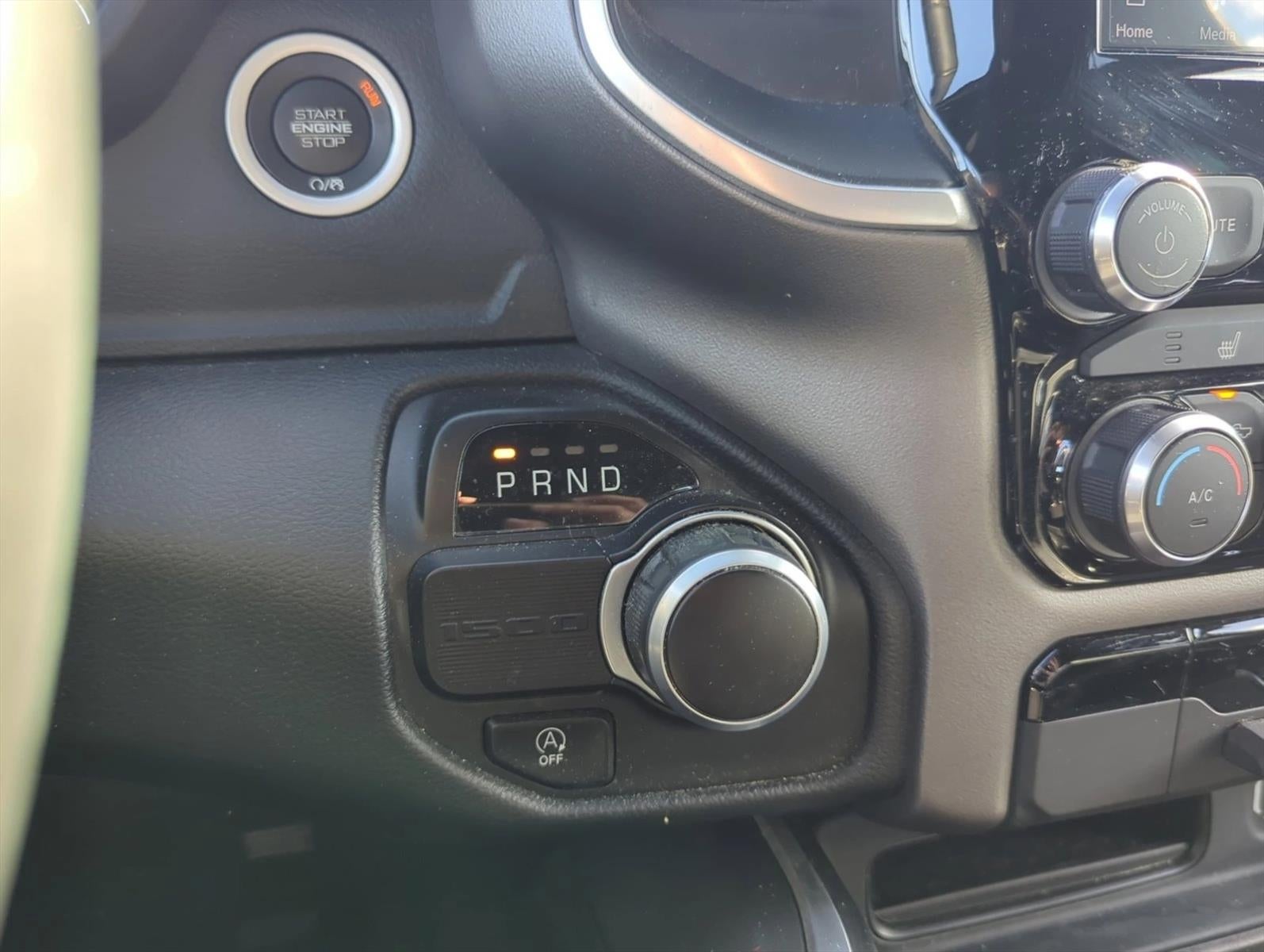 2022 RAM 1500 Big Horn 4x2 Quad Cab 6'4" Box