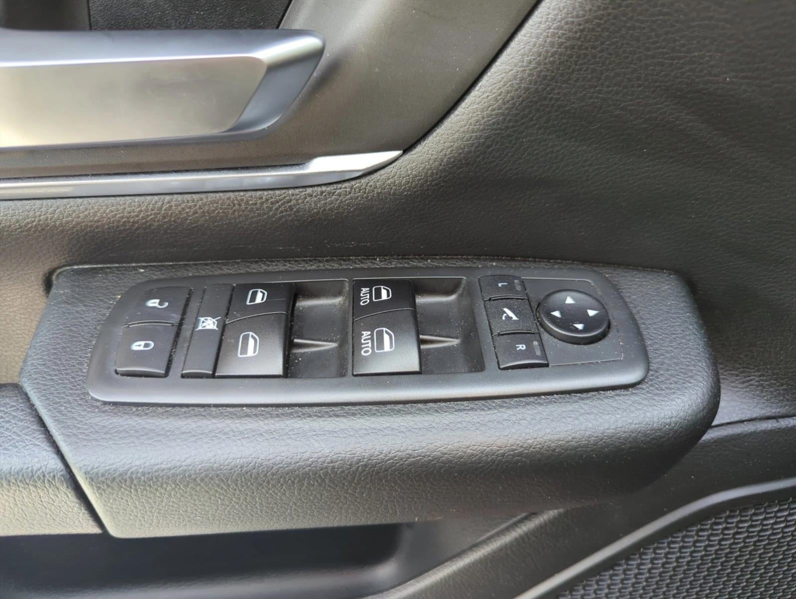 2019 RAM 1500 Big Horn/Lone Star 4x2 Crew Cab 5'7" Box