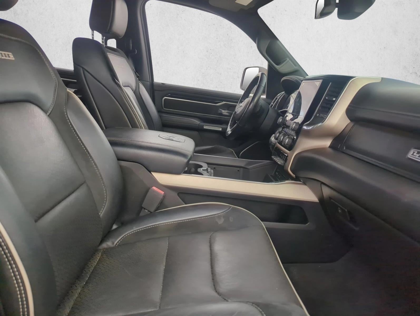 2019 RAM 1500 Laramie 4x2 Crew Cab 5'7" Box