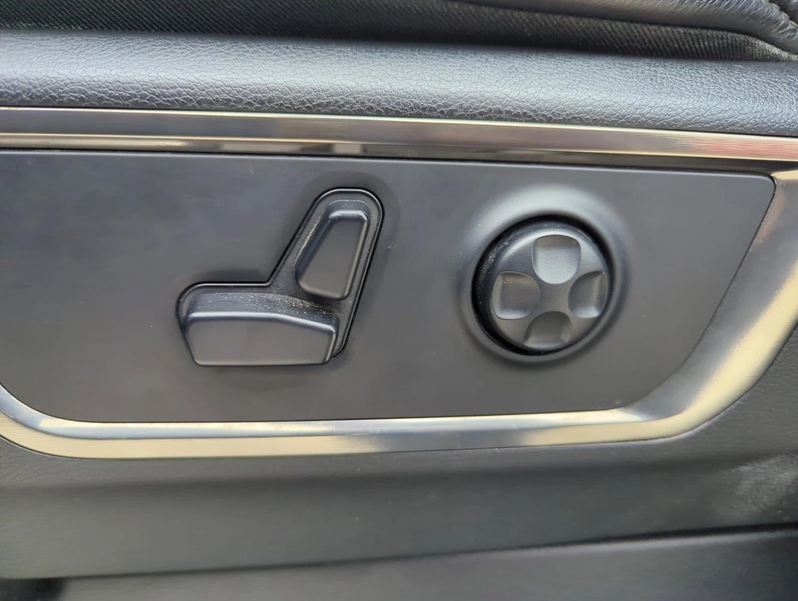 2020 RAM 1500 Limited 4x4 Crew Cab 5'7" Box