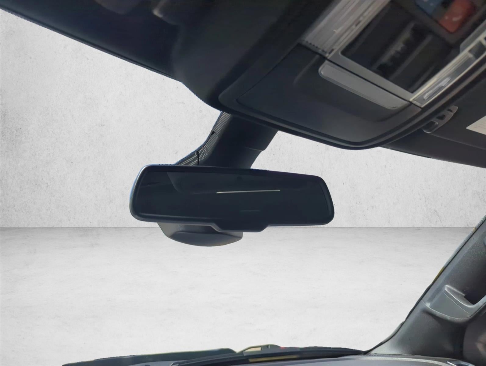 2020 RAM 1500 Laramie 4x4 Crew Cab 5'7" Box