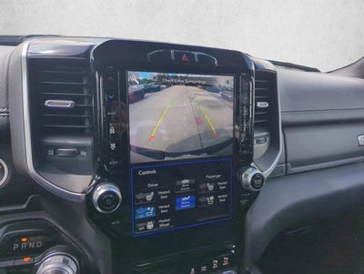 2020 RAM 1500 Laramie 4x4 Crew Cab 5'7" Box